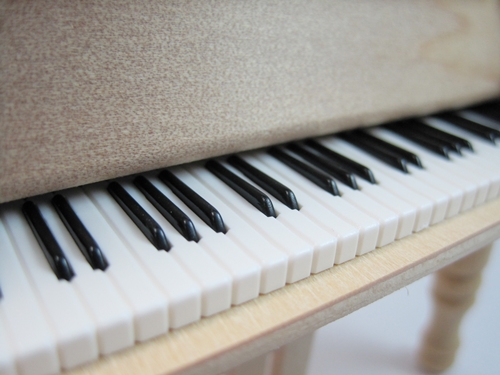 音樂盒 進口原木鋼琴造型禮物